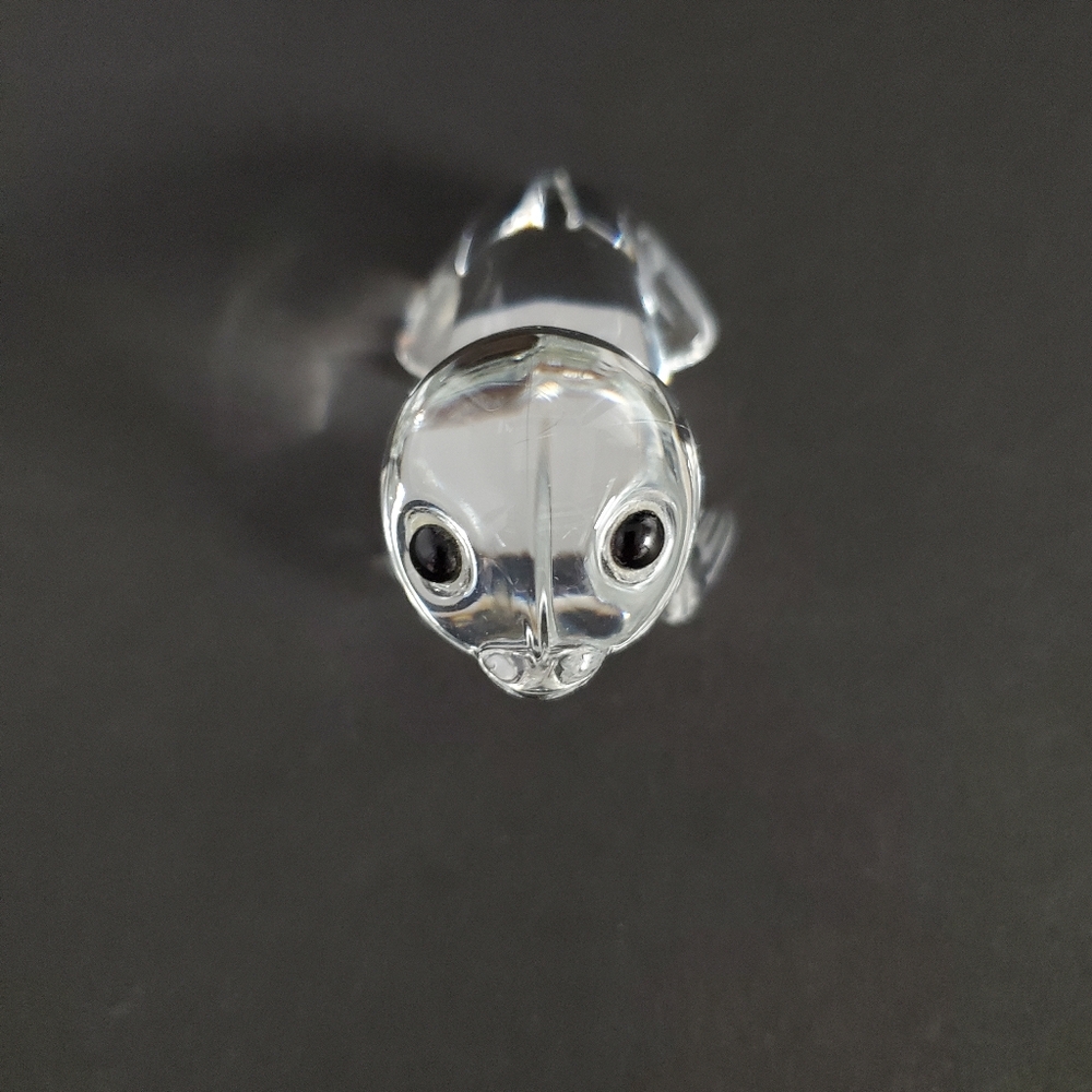 Crystal figurine Oneida seal